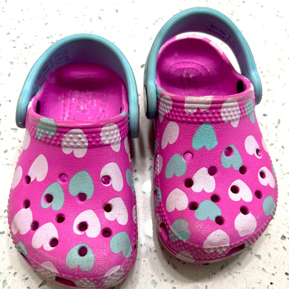 Toddler crocs